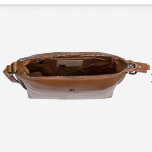 Essential Crossbody by Jekyll & Hide
