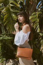 Jeanie XL in Black by Antelo