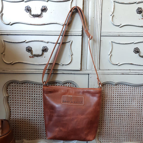 Cecilia in Tobbaco by Boot & Rally
