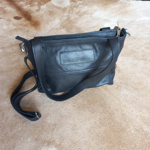 Jana in Black by Boot & Rally