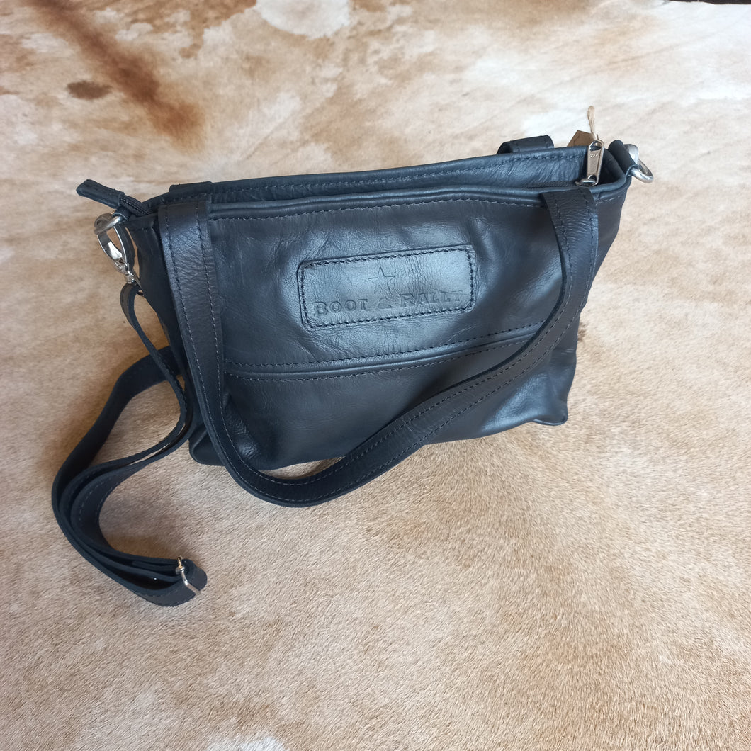 Jana in Black by Boot & Rally