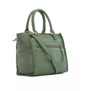 27 x 23 x 15 cm

The Bastille grab-and-go bag is a standout everyday addition to any wardrobe. It’s effortless, timeless design fits in with any style. The epitome of functionality and fashion.

Vegetable tanned leather
Unlined (RAW)
Antique Brass hardware
Inside and outsize zips &amp; multi-functional open pockets
Top zip closure
Handle drop 12 cm
Detachable shoulder strap 98 – 108